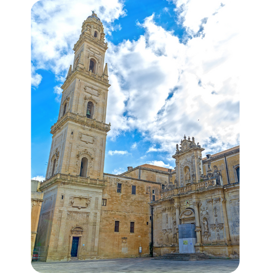 FROM BAROQUE TO THE WHITE OF APULIA: Lecce, Ostuni and Alberobello.
